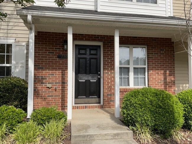 Building Photo - Townhome with 2 Bedrooms, 2.5 Baths