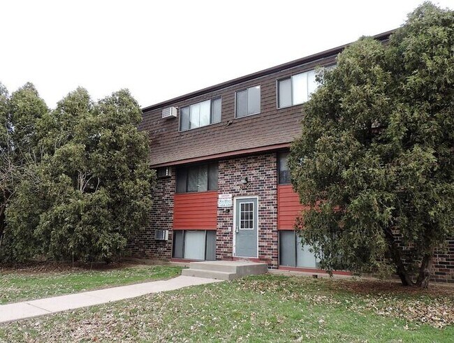 Foto del edificio - AVAILABLE AUGUST 1st