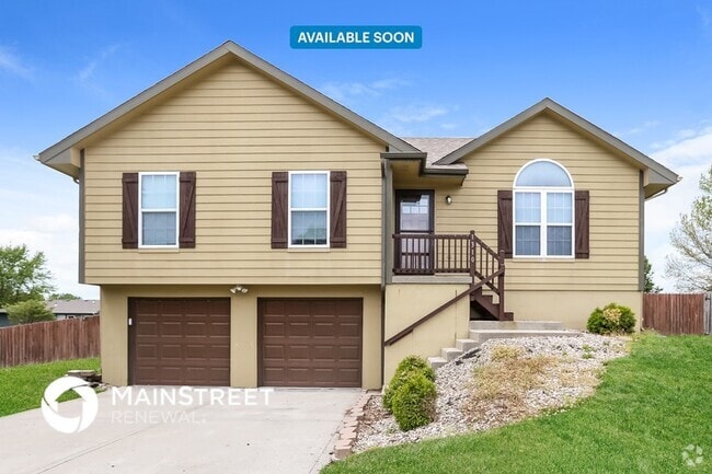 Building Photo - 1310 Stonecrest Dr