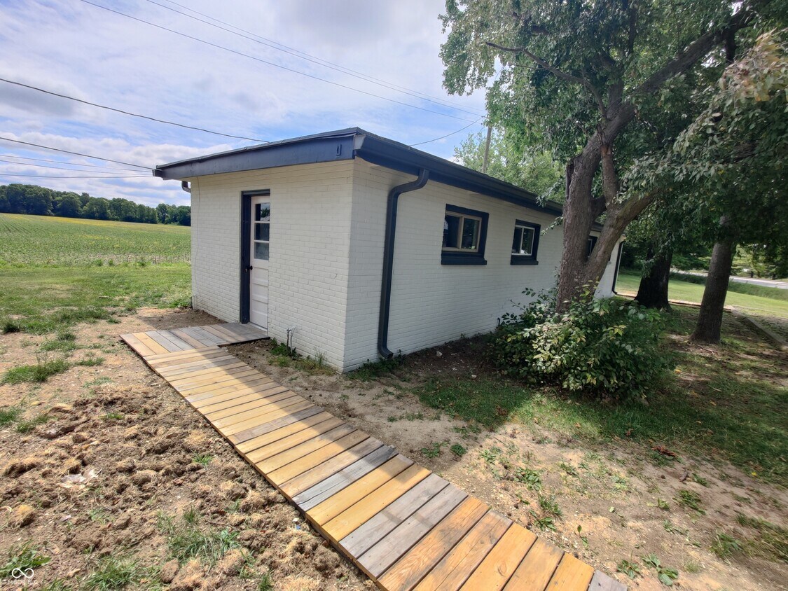 Foto principal - 1642 N Michigan Rd