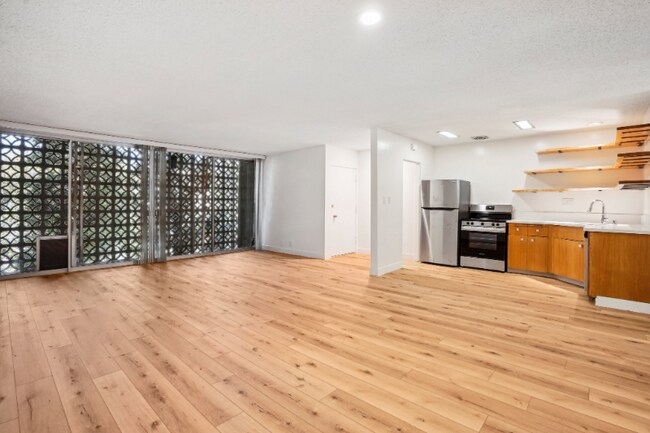 Foto del edificio - 9000 Clifton Wy