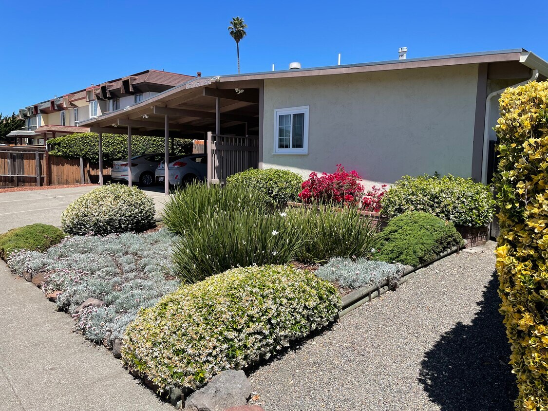Welcome! - 4527 Overend Ave