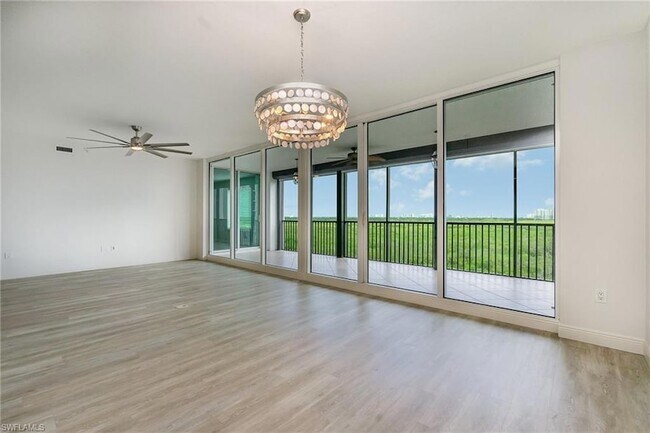 Building Photo - 455 Cove Tower Dr