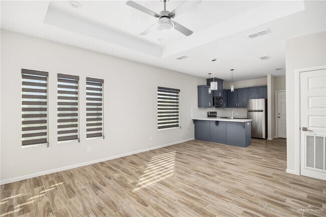 Building Photo - 907 Clarence Drive