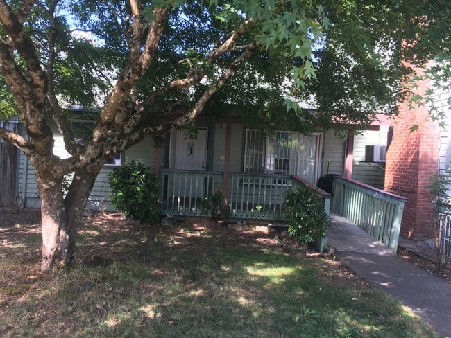 Building Photo - 3601 SE 74th Ave
