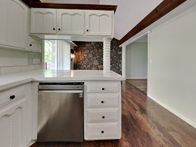 Building Photo - 12311 Askew Dr