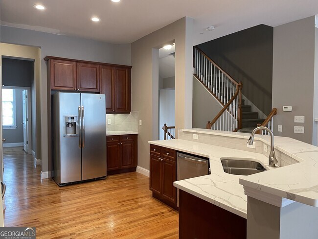 Foto del edificio - 306 Creekbank Way SE