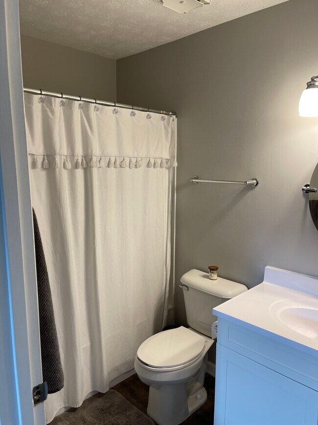 Baño principal - 2904 Asbury Ct