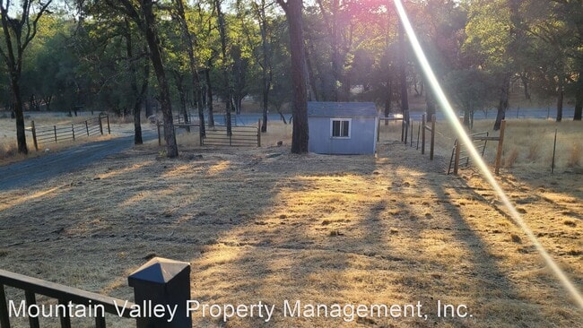 Building Photo - Studio, 1 bath House - 16791 Duggans Road