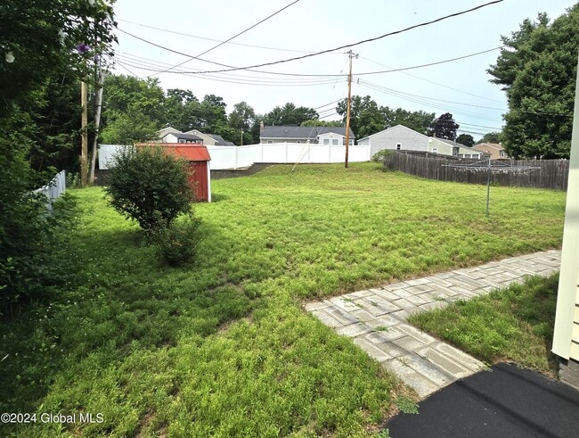 Building Photo - 602 Sand Creek Rd