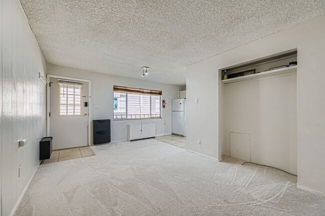 Photo - Move-In Ready 1-Bed Near Campus ***Applica... Apartment