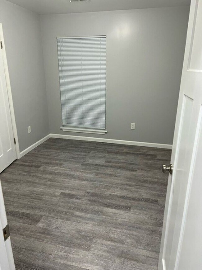 Building Photo - 110 Stonebrook Cove Southaven, MS 38671