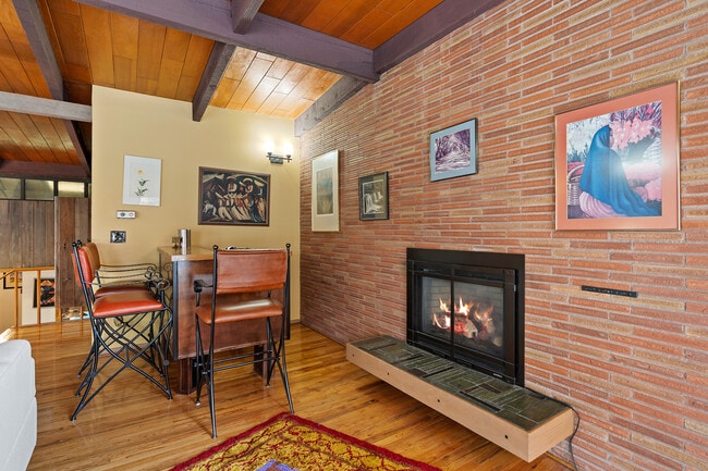 Foto del edificio - 6008 SW 21st Ave