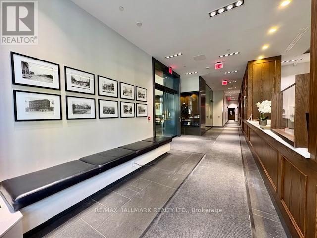 Photo du bâtiment - 426 University Ave