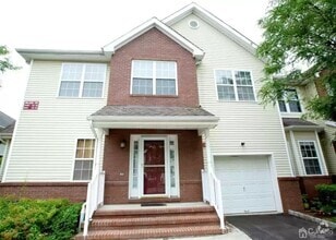 Building Photo - 45 Forest Dr