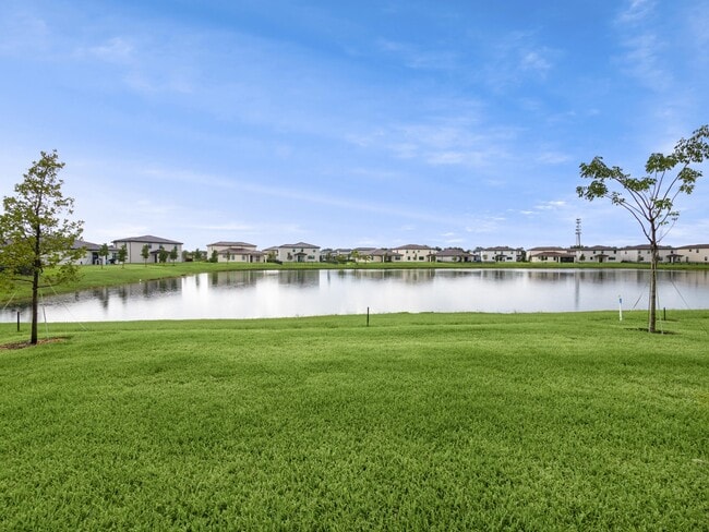 Building Photo - 1325 Whitcombe Dr