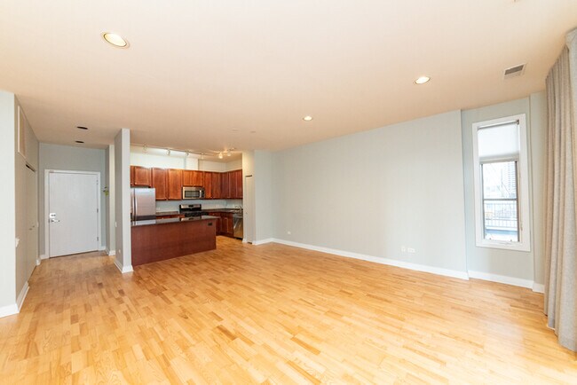 Building Photo - Exceptional 2-bedroom, 2-bathroom condo in...