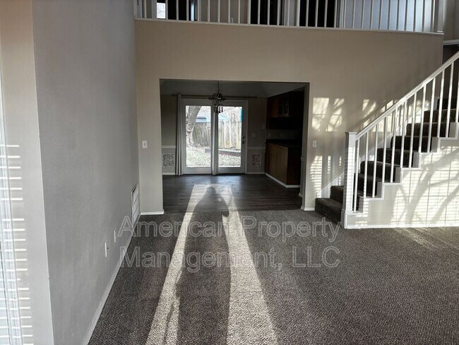 Foto del edificio - 9209 E 100th St