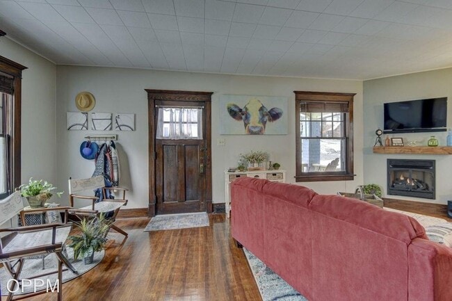 Building Photo - 3 br, 2 bath House - 162 Park Ave