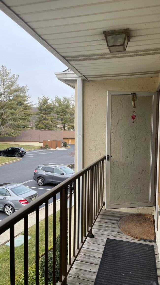 Foto del edificio - 280 Valley Stream Ln