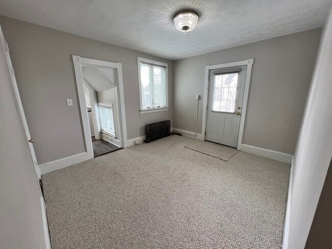 Building Photo - 16 Liberty St