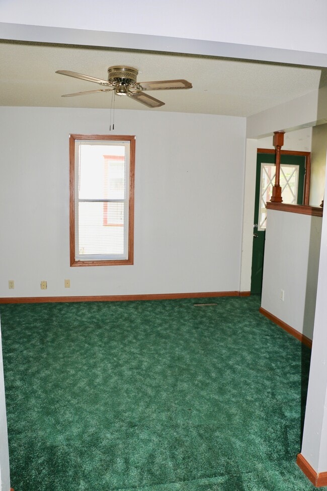 Living Room/Dining Room - 525 N 5th St