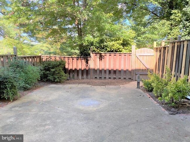 Building Photo - 5054 Head Ct