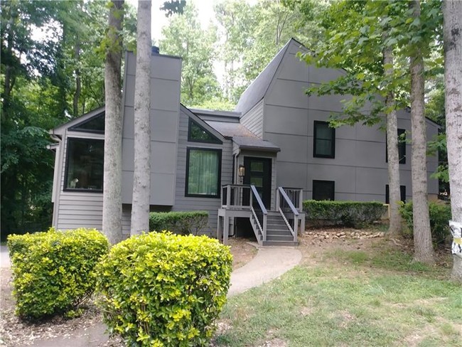 Building Photo - 1545 Kincaid Rd