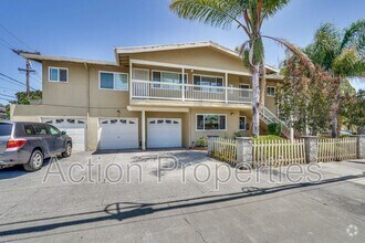 Building Photo - 4545 Moorpark Ave