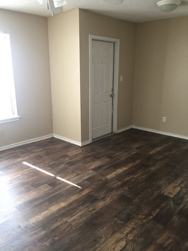 Country Village Apartments Sherman, TX