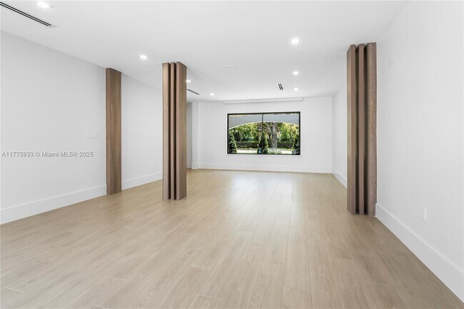 Foto del edificio - 1107 Alfonso Ave
