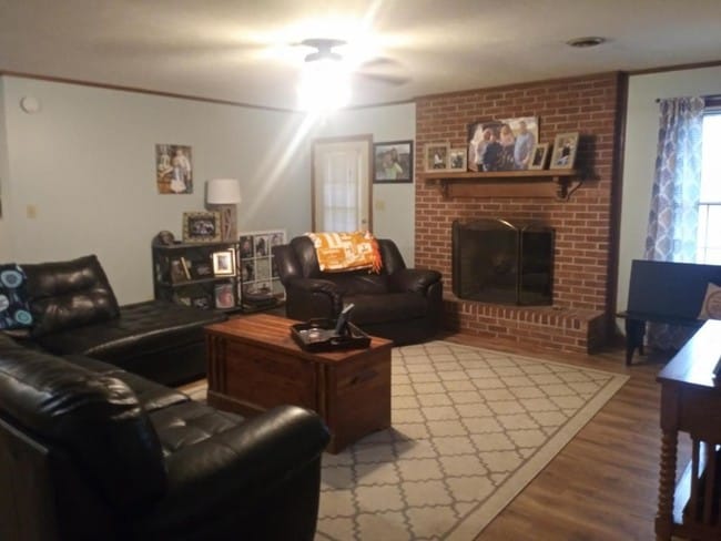 Building Photo - 1372 Pinecrest Circle
