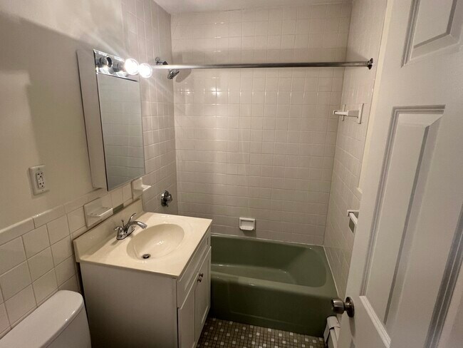 Building Photo - 270 Highland Ave