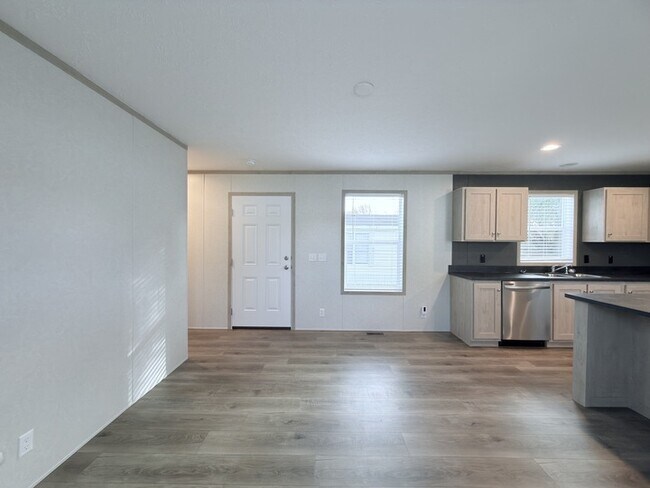 Foto del edificio - 52705 Van Buren Dr