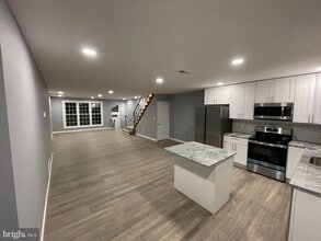 Building Photo - 10924 Modena Pl