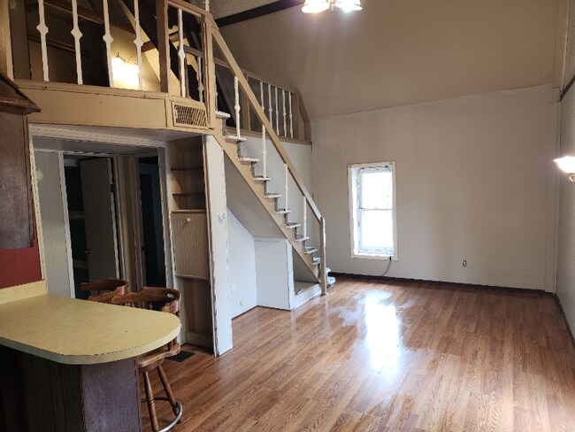 Foto del edificio - 119 W Taylor St