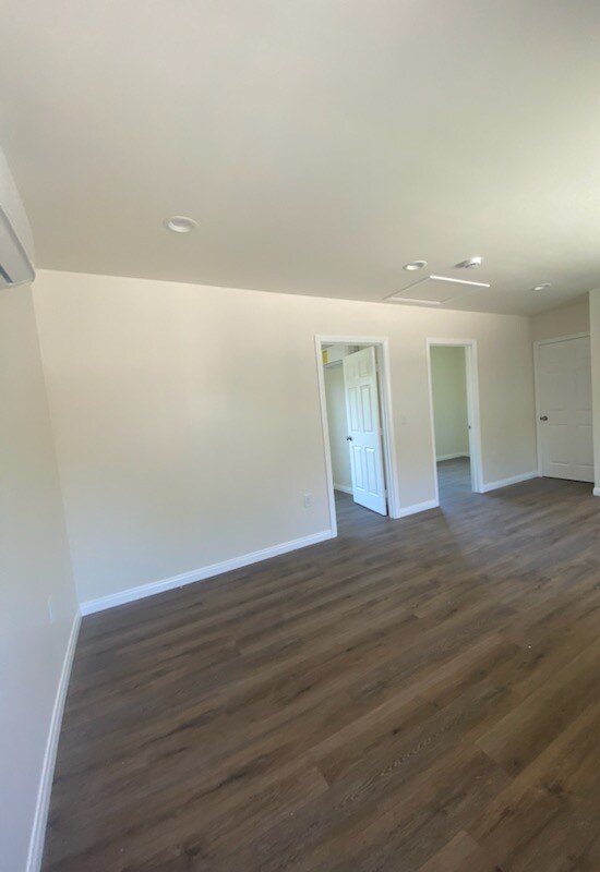 Foto del edificio - 6753 Citronell Ave