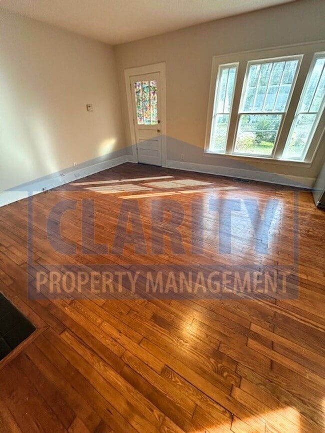 Foto del edificio - Beautifully Remodeled 3 Bedroom / 2 Bath Home in Chattanooga