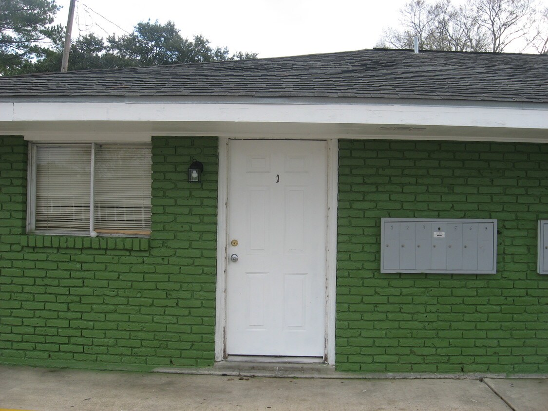 Foto principal - 1600 Badt Ave