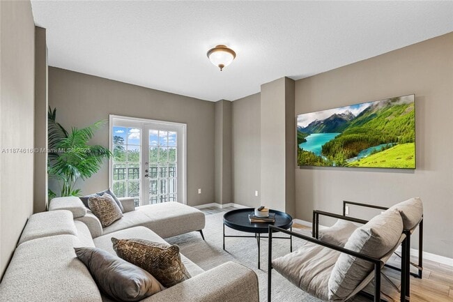 Foto del edificio - 5271 SW 8th St