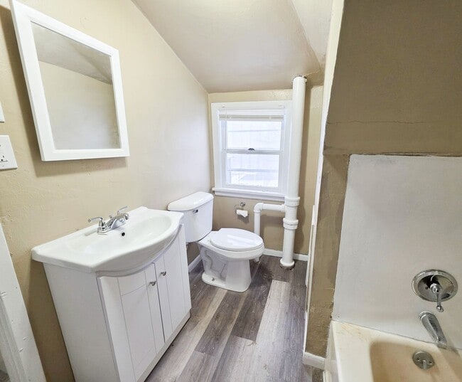 Building Photo - 861 Howard St