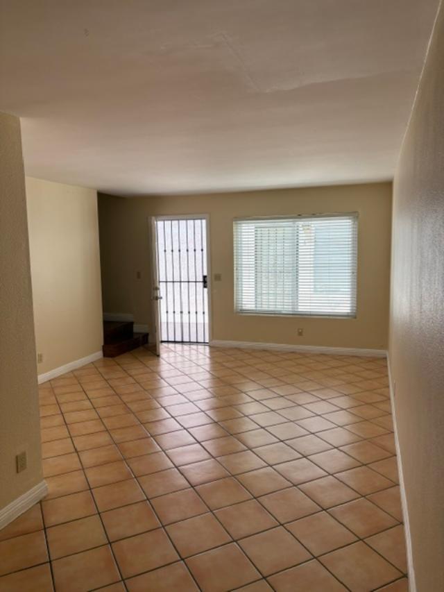 Foto del edificio - 5725 Linda Vista Rd