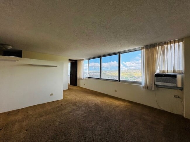 Building Photo - 1 Bedroom, 1 Bathroom, 1 Parking (Pearlridge Square)