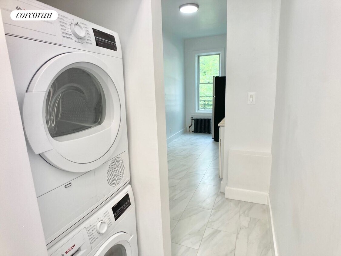 Foto principal - 366 E 28th St
