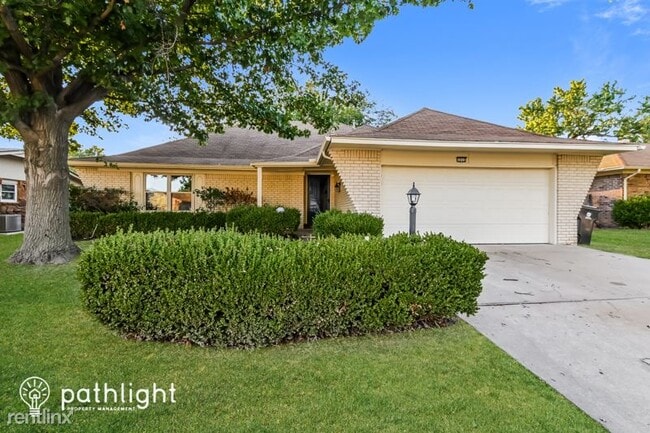 Foto del edificio - 3 br, 2 bath House - 1212 S Walnut Avenue ...