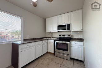 Building Photo - 641 N 30th St