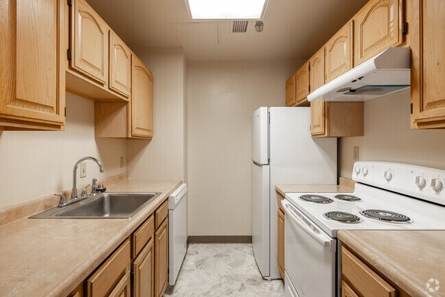 2 habitaciones, 1 baño - 900 pies cuadrados - Cocina - Center City Apartments