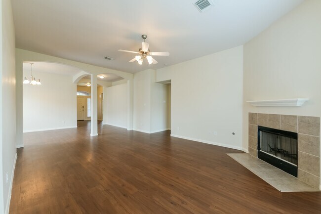 Building Photo - 2111 Kashmere Spring Ln