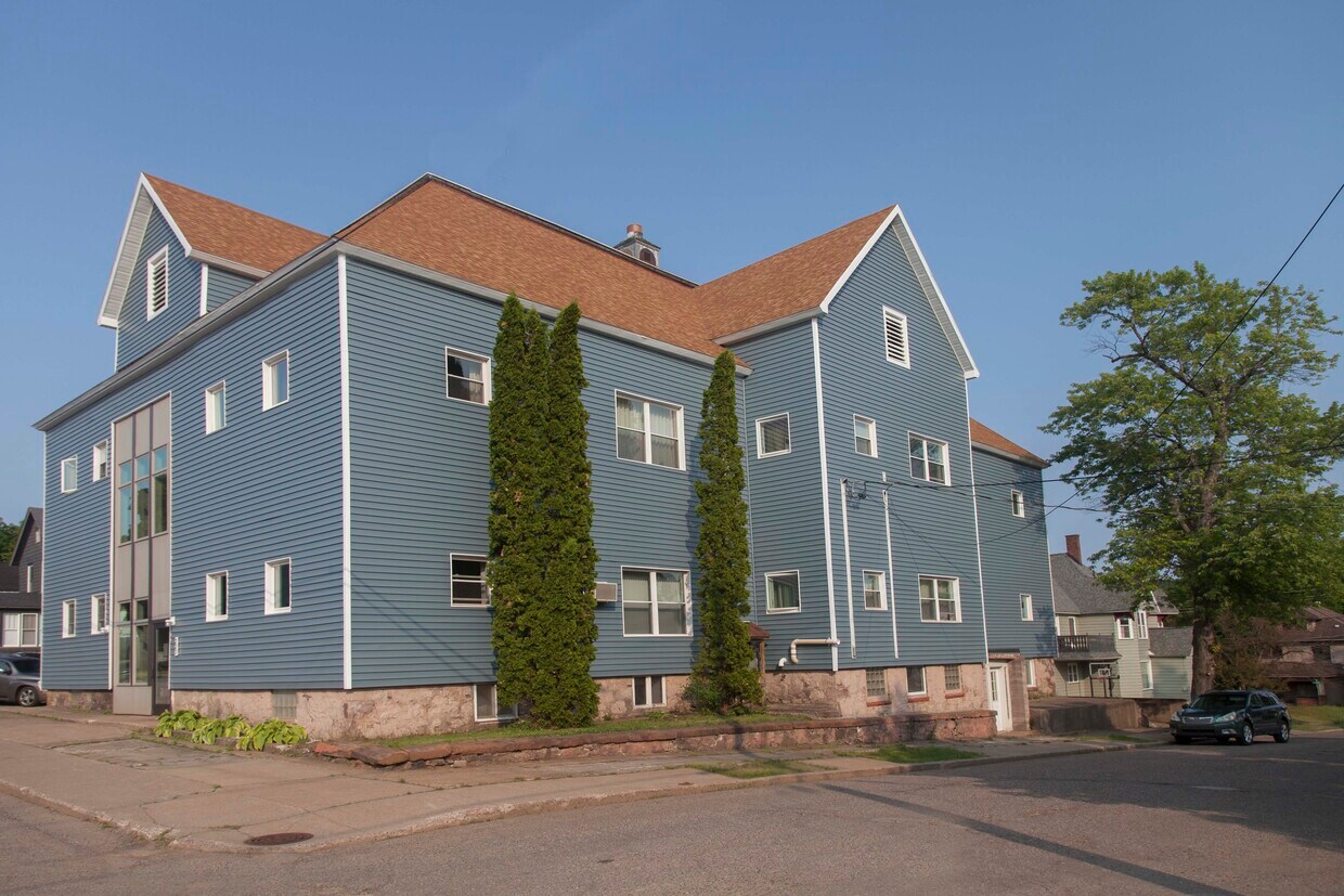223 W Ridge St Unit 5, Ishpeming, MI 49849 Rentals in Ishpeming at 223