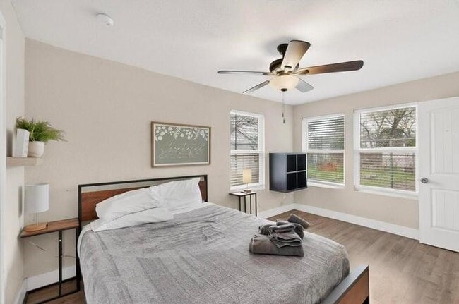 Foto del edificio - 6279 Drew Dr